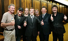 Экс-вокалист Deep Purple представит в столице свой последний альбом