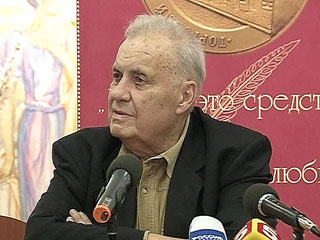 Эльдар Рязанов лег в больницу из-за болезни позвоночника