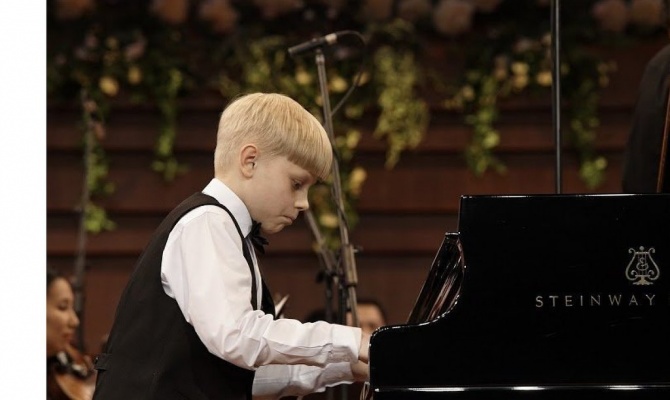 Россияне победили на конкурсе юных пианистов Astana Piano Passion