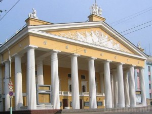 После встречи актеров с губернатором уволен директор Брянского драмтеатра